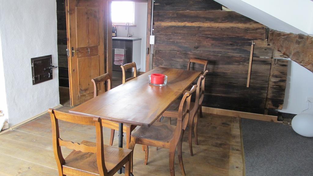 Ferienwohnung Graubuenden/ Castiel エクステリア 写真