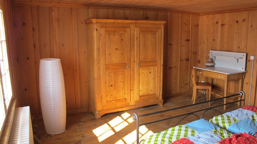 Ferienwohnung Graubuenden/ Castiel エクステリア 写真