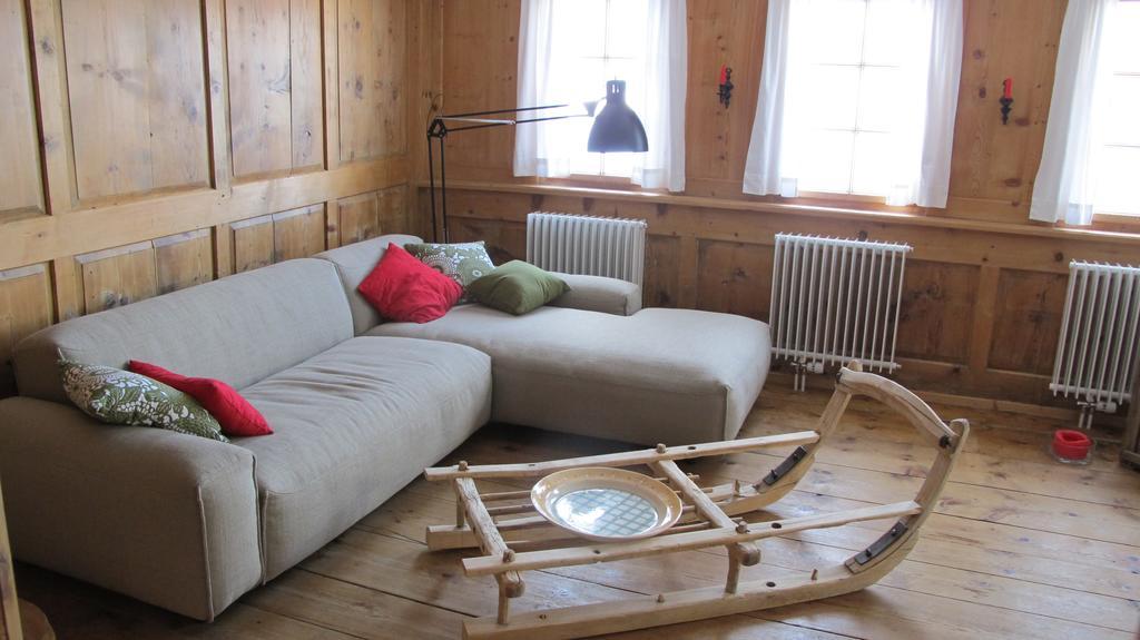 Ferienwohnung Graubuenden/ Castiel エクステリア 写真