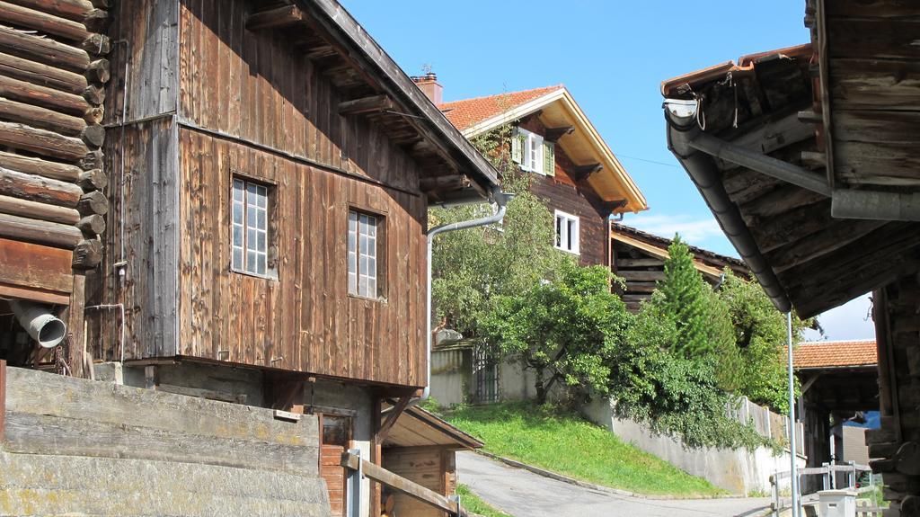 Ferienwohnung Graubuenden/ Castiel エクステリア 写真